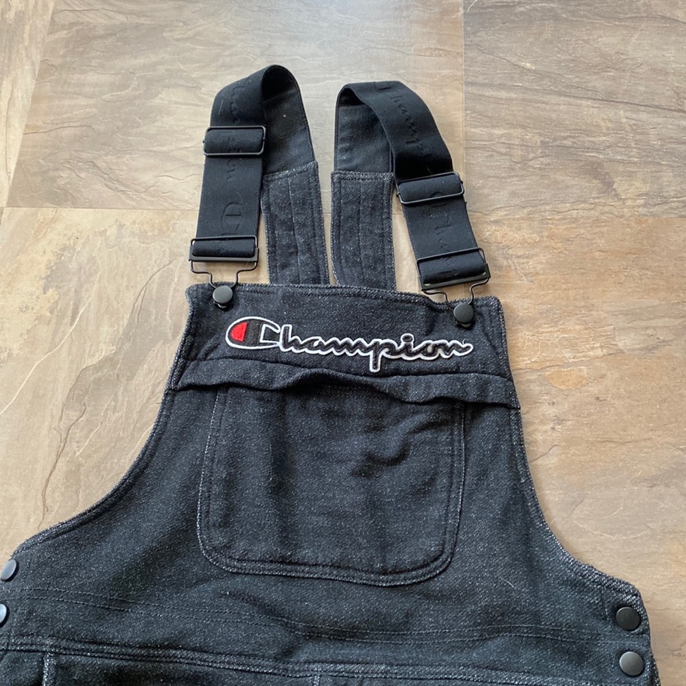 Champion shorts overall